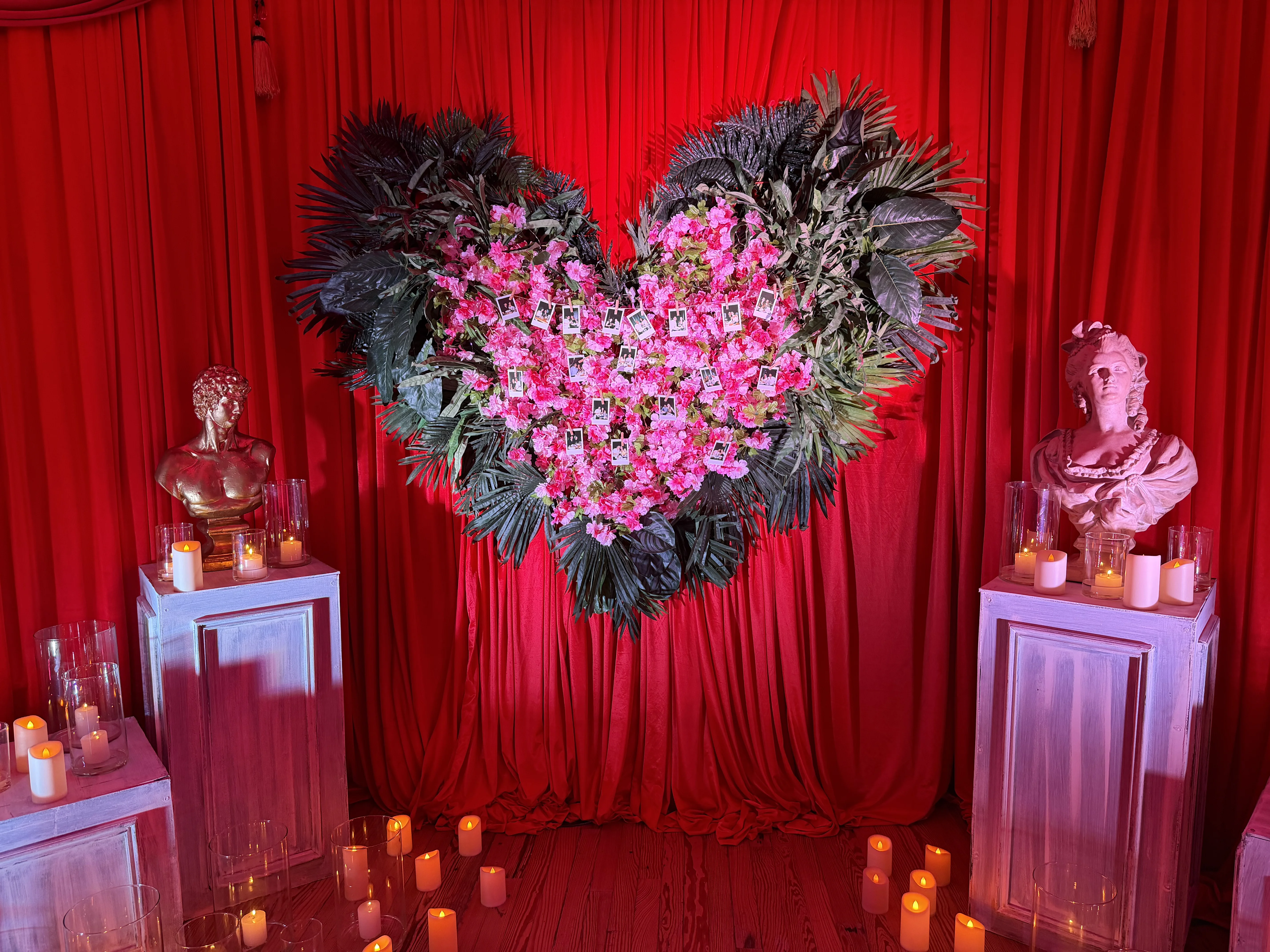 Interior Cúpula R&F Savoy decorada por San Valentín